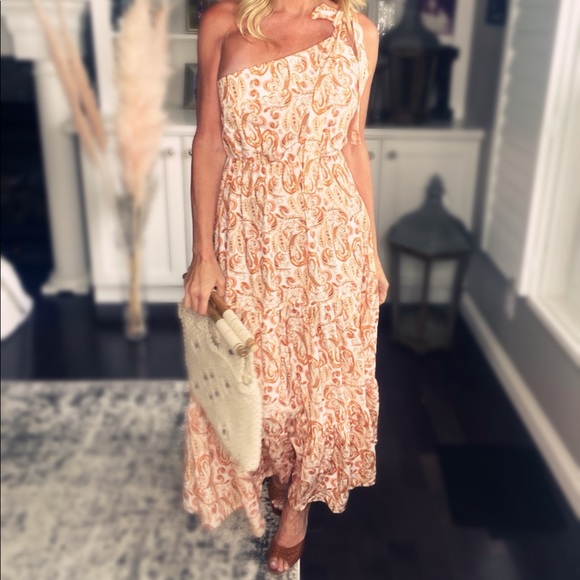 Paisley one shoulder tiered maxi dress - Picture 5 of 5